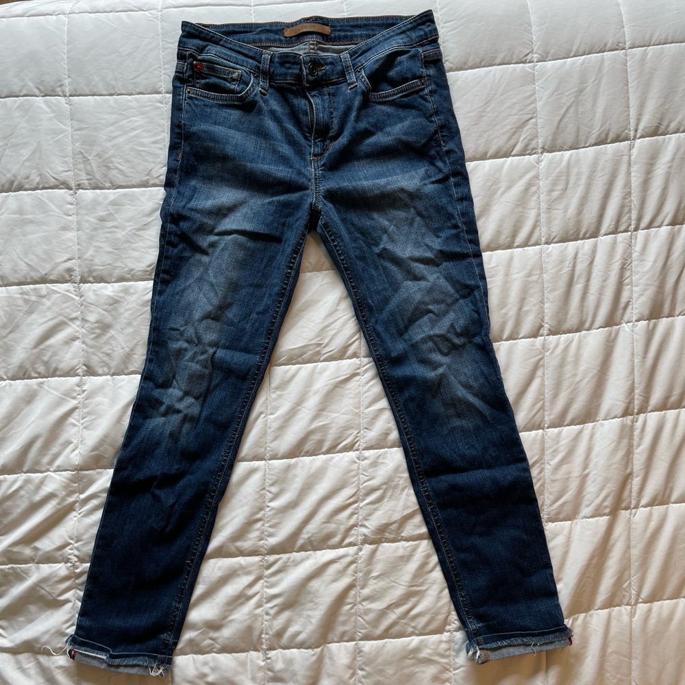 Women’s size 29 Joe’s jeans, the Markie skinny crop ankle length jean.